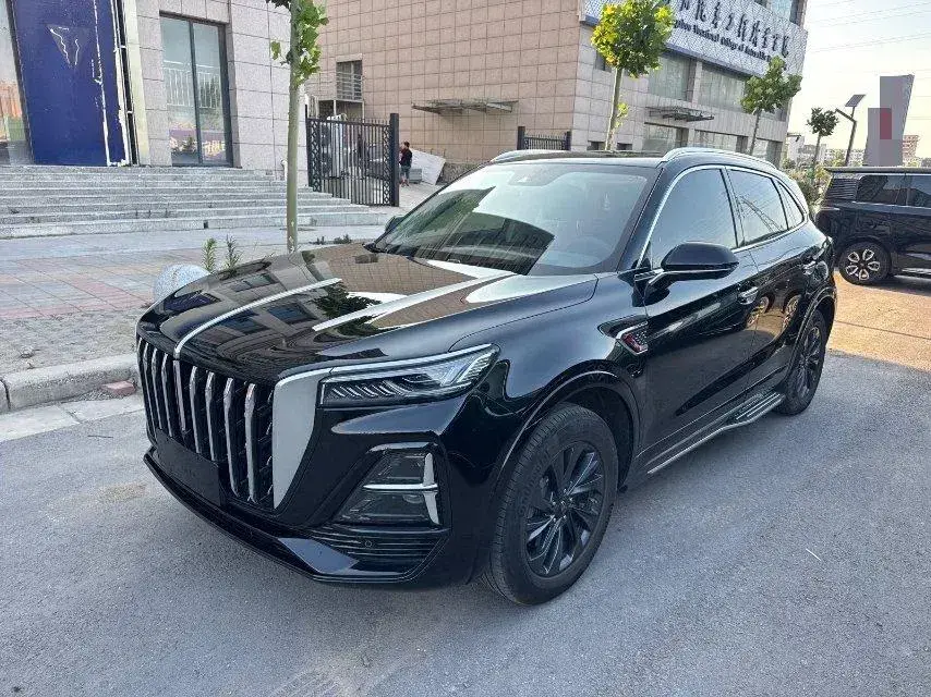 2023 HongQi HS5 2.0T 252HP L4 8AT