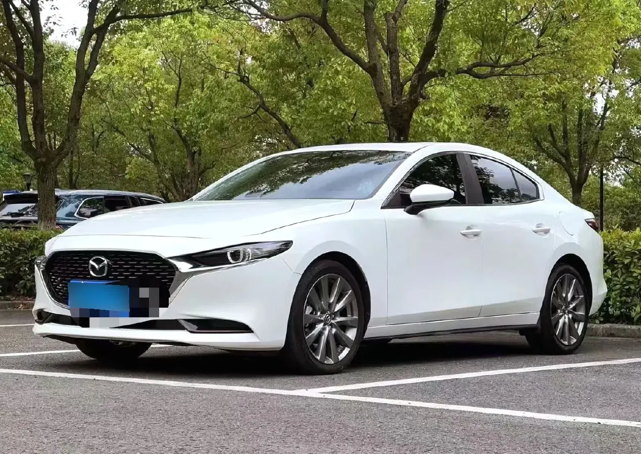 2022 Mazda 3 Axela 2.0L 158HP L4 6AT