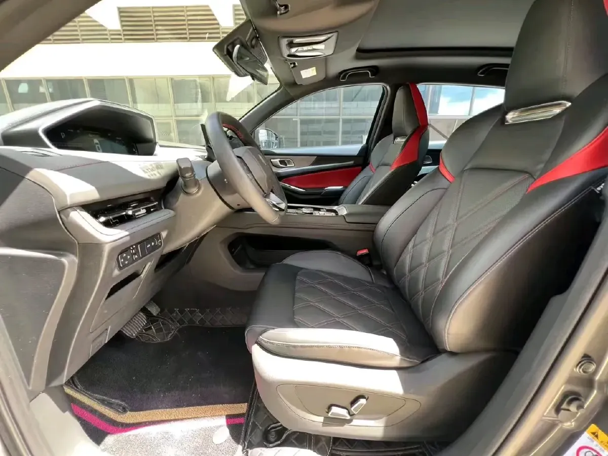 2024 ChangAn X7 PLUS 1.5T 188HP L4 7DCT,autocango,china used car exporter,china ev exporter,chinese used car exporter,chinese used ev exporter