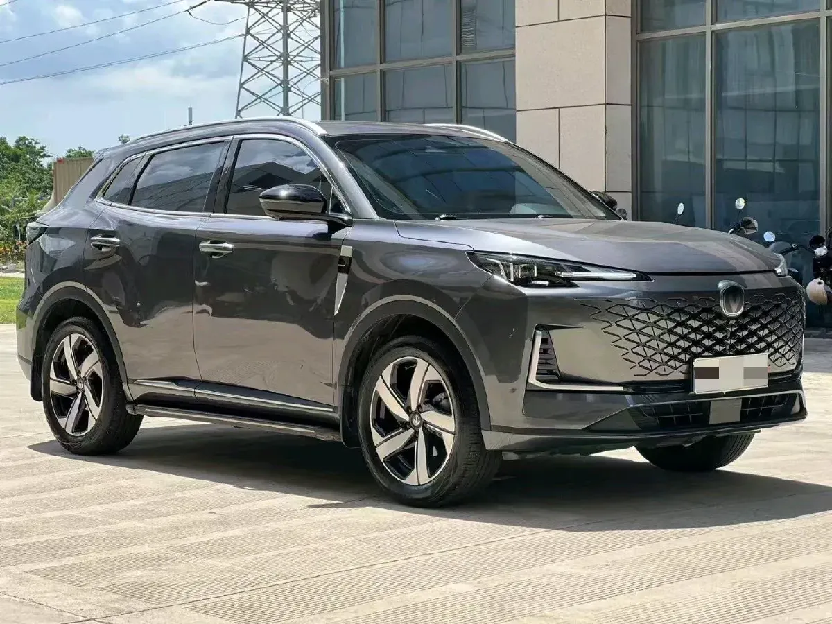 2024 ChangAn X7 PLUS 1.5T 188HP L4 7DCT,autocango,china used car exporter,china ev exporter,chinese used car exporter,chinese used ev exporter