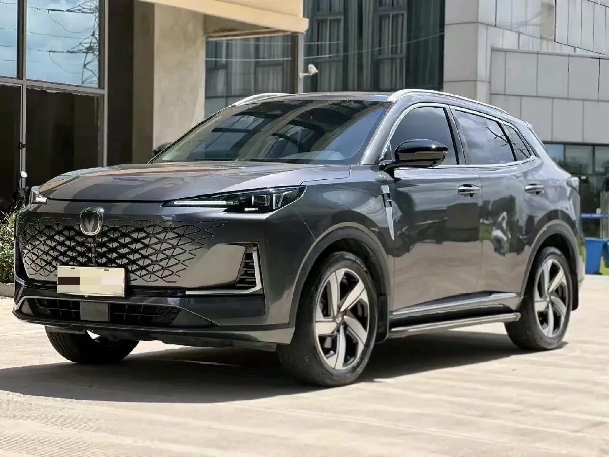 2024 ChangAn X7 PLUS 1.5T 188HP L4 7DCT,autocango,china used car exporter,china ev exporter,chinese used car exporter,chinese used ev exporter