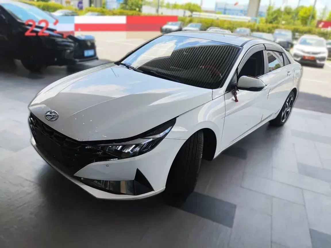 2022 Hyundai Elantra 1.5L 115HP L4 CVT