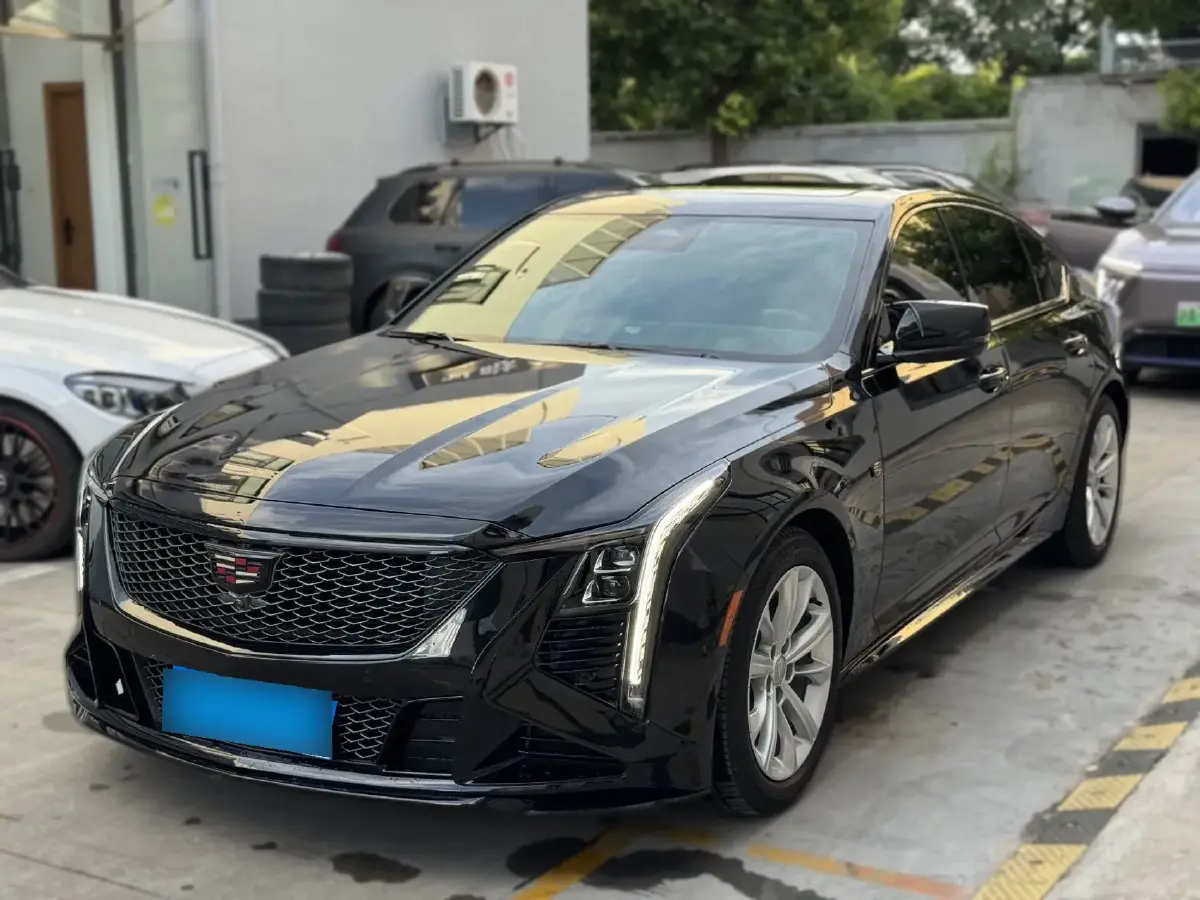 2024 Cadillac CT5 2.0T 237HP L4 10AT