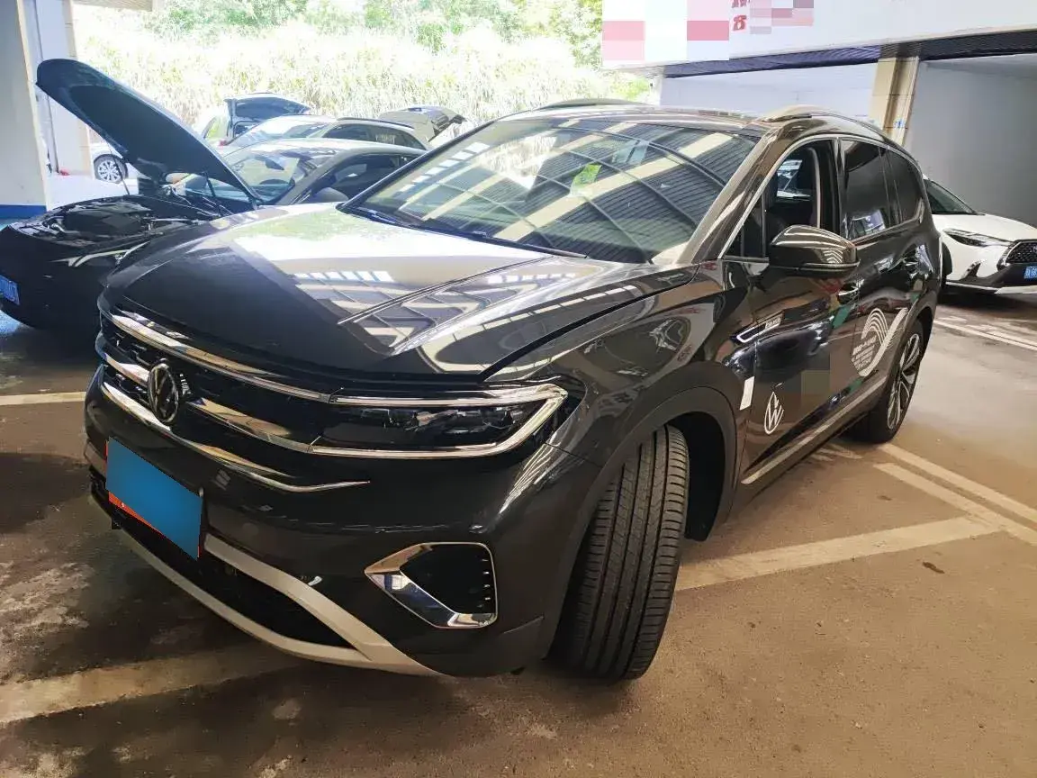 2023 Volkswagen Talagon 2.0T 220HP L4 7DCT