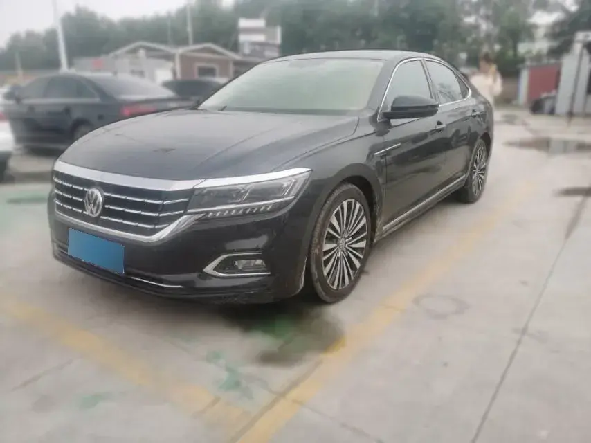 2019 Volkswagen Passat 2.0T 186HP L4 7DCT