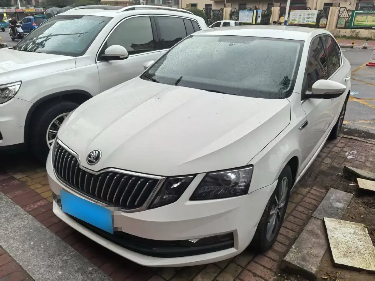 2018 Skoda Octavia 1.6L 110HP L4 6AT