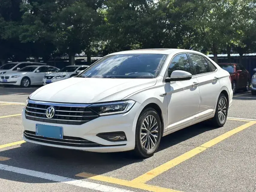 2019 Volkswagen Sagitar 1.2T 116HP L4 5MT