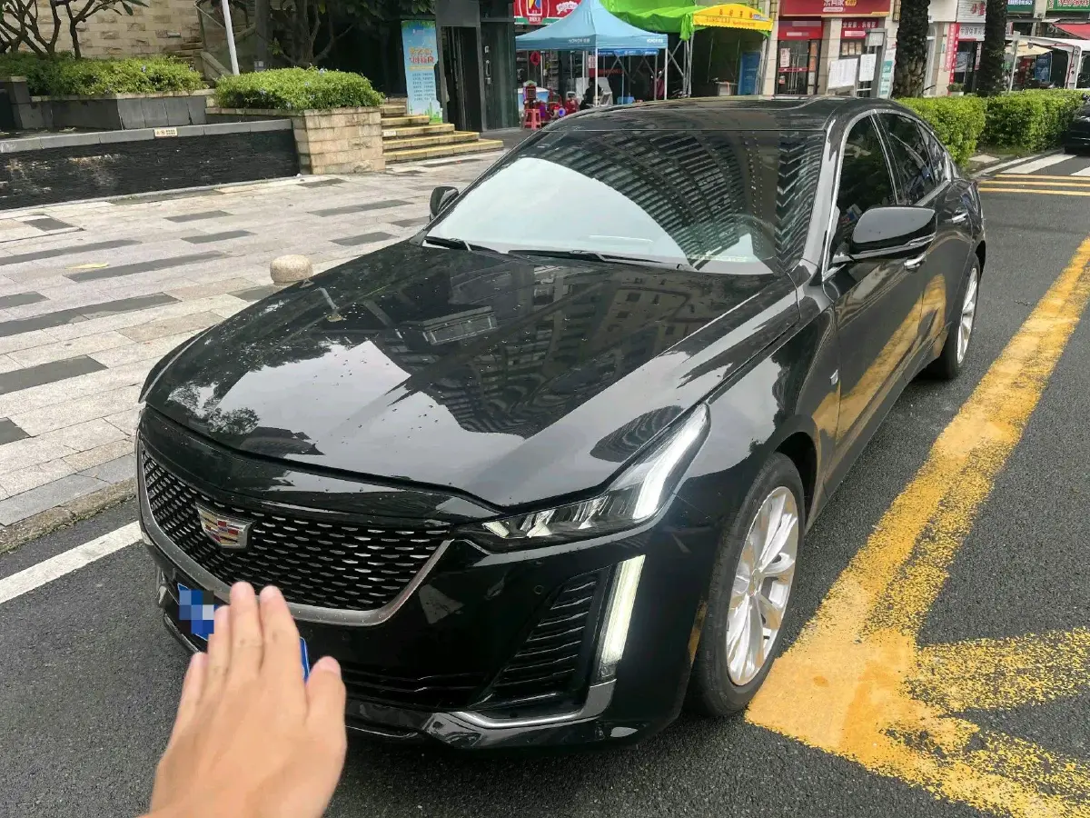 2022 Cadillac CT5 2.0T 237HP L4 10AT