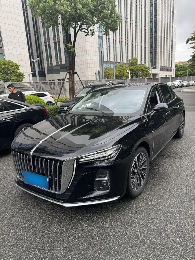 2023 HongQi H5 2.0T 224HP L4 8AT