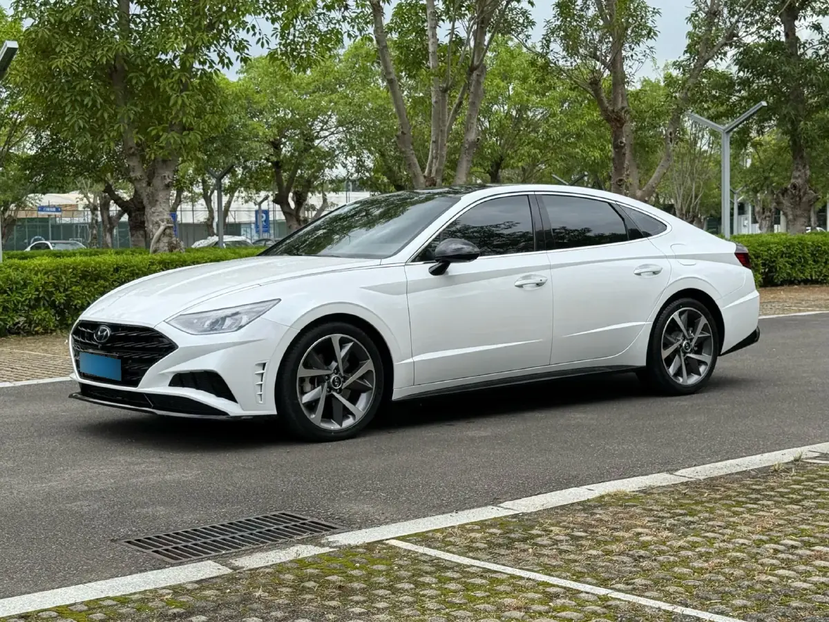 2020 Hyundai Sonata 2.0T 240HP L4 8AT