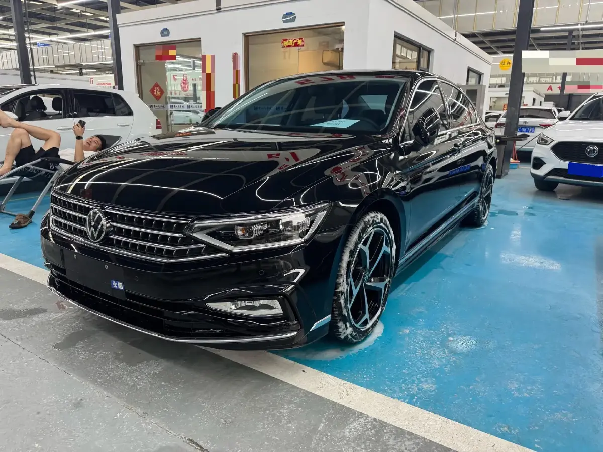 2023 Volkswagen Magotan 2.0T 186HP L4 7DCT