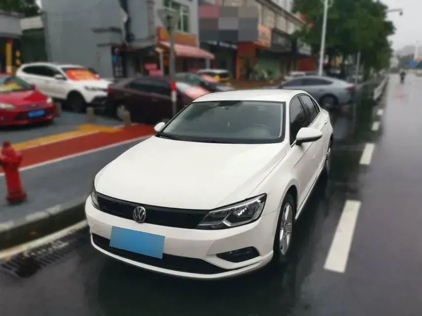 2018 Volkswagen Lamando 1.4T 131HP L4 7DCT
