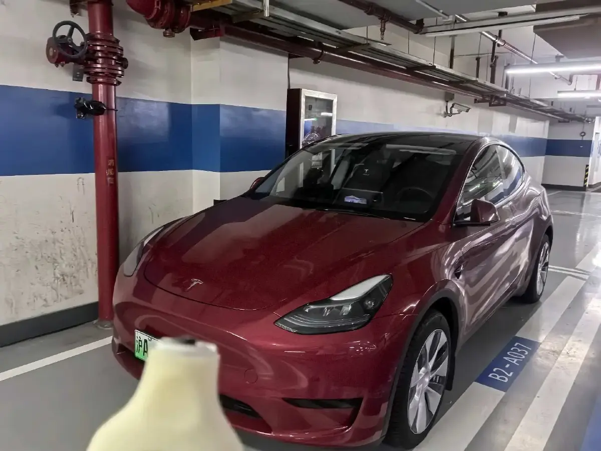 2022 Tesla Model Y BEV 60KWH