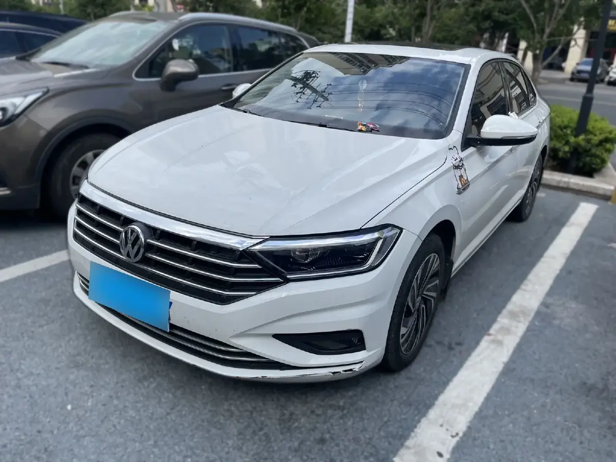 2022 Volkswagen Sagitar 1.4T 150HP L4 7DCT
