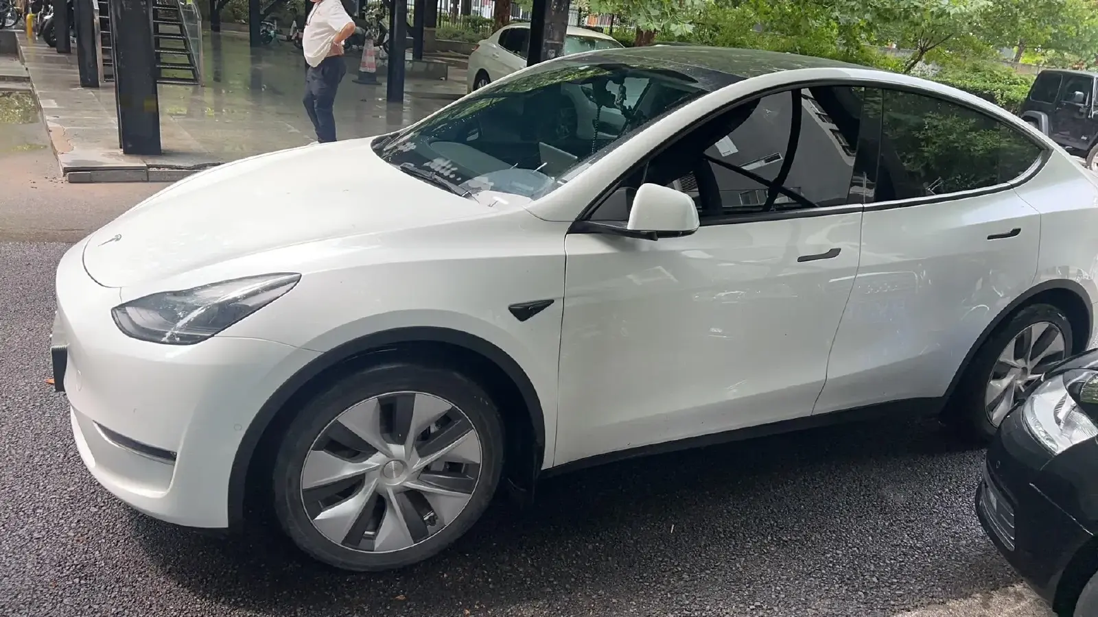 2021 Tesla Model Y BEV 60KWH