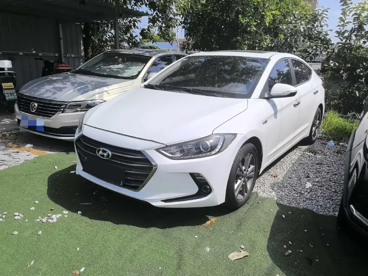 2016 Hyundai Elantra 1.4T 130HP L4 7DCT