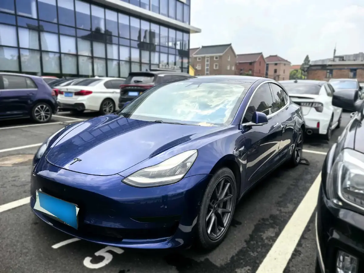 2020 Tesla Model 3 BEV 52KWH
