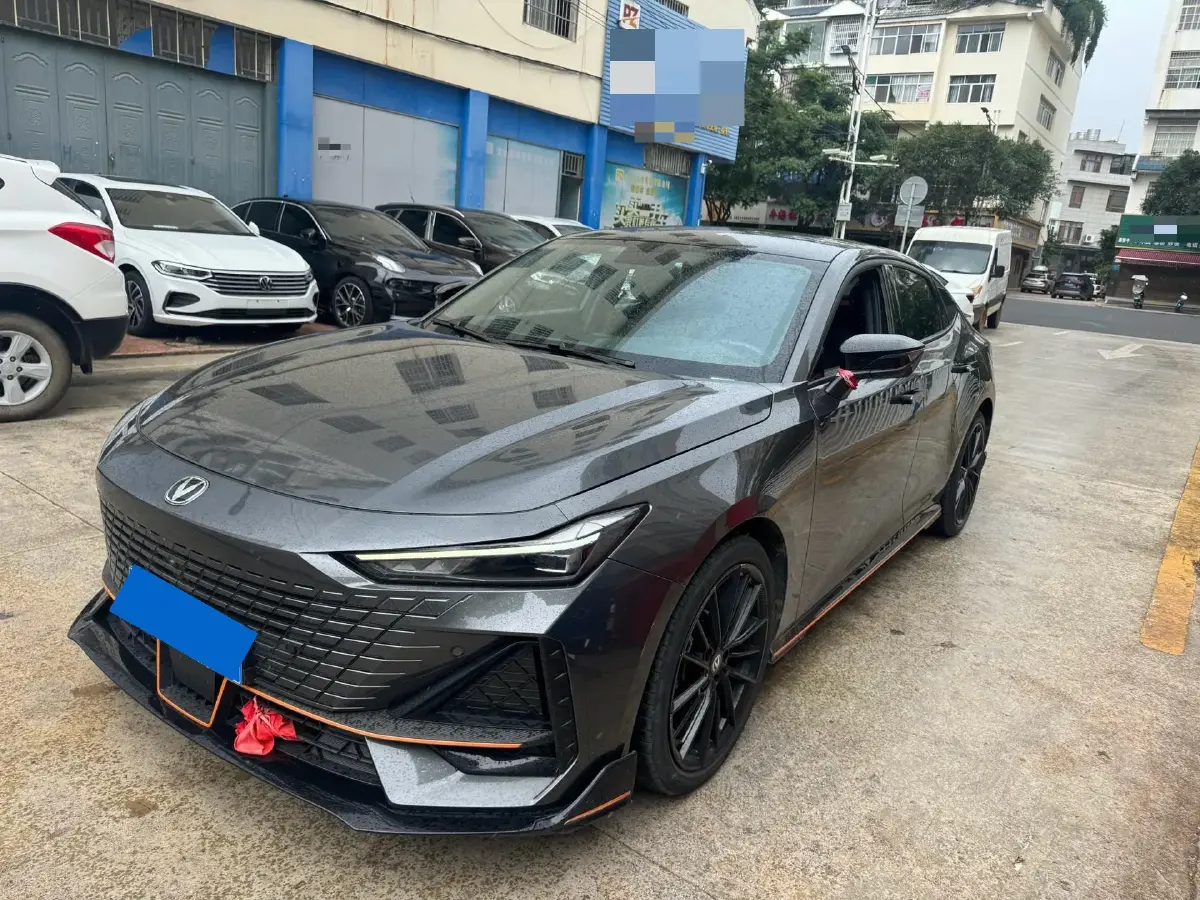 2022 ChangAn UNI-V 1.5T 188HP L4 7DCT