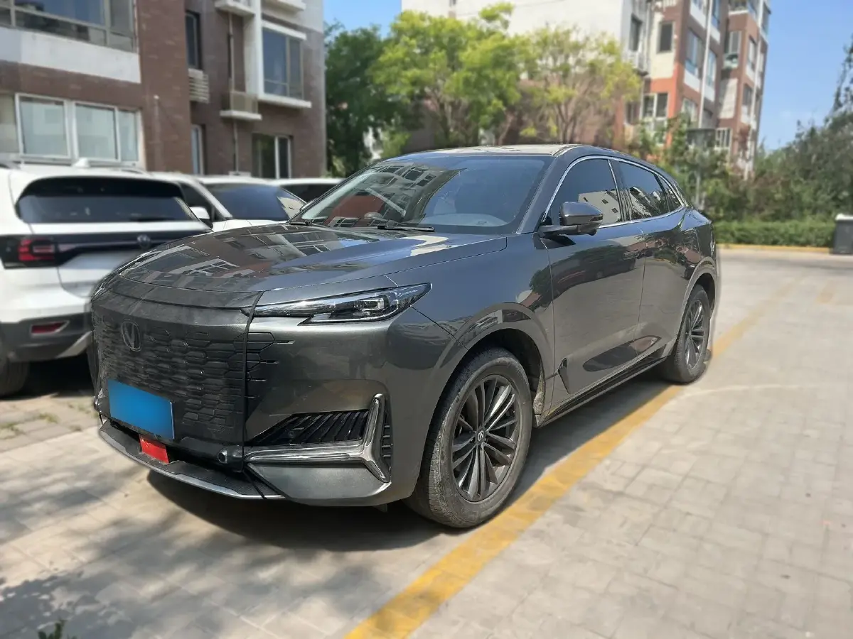 2024 ChangAn UNI-K 2.0T 233HP L4 8AT