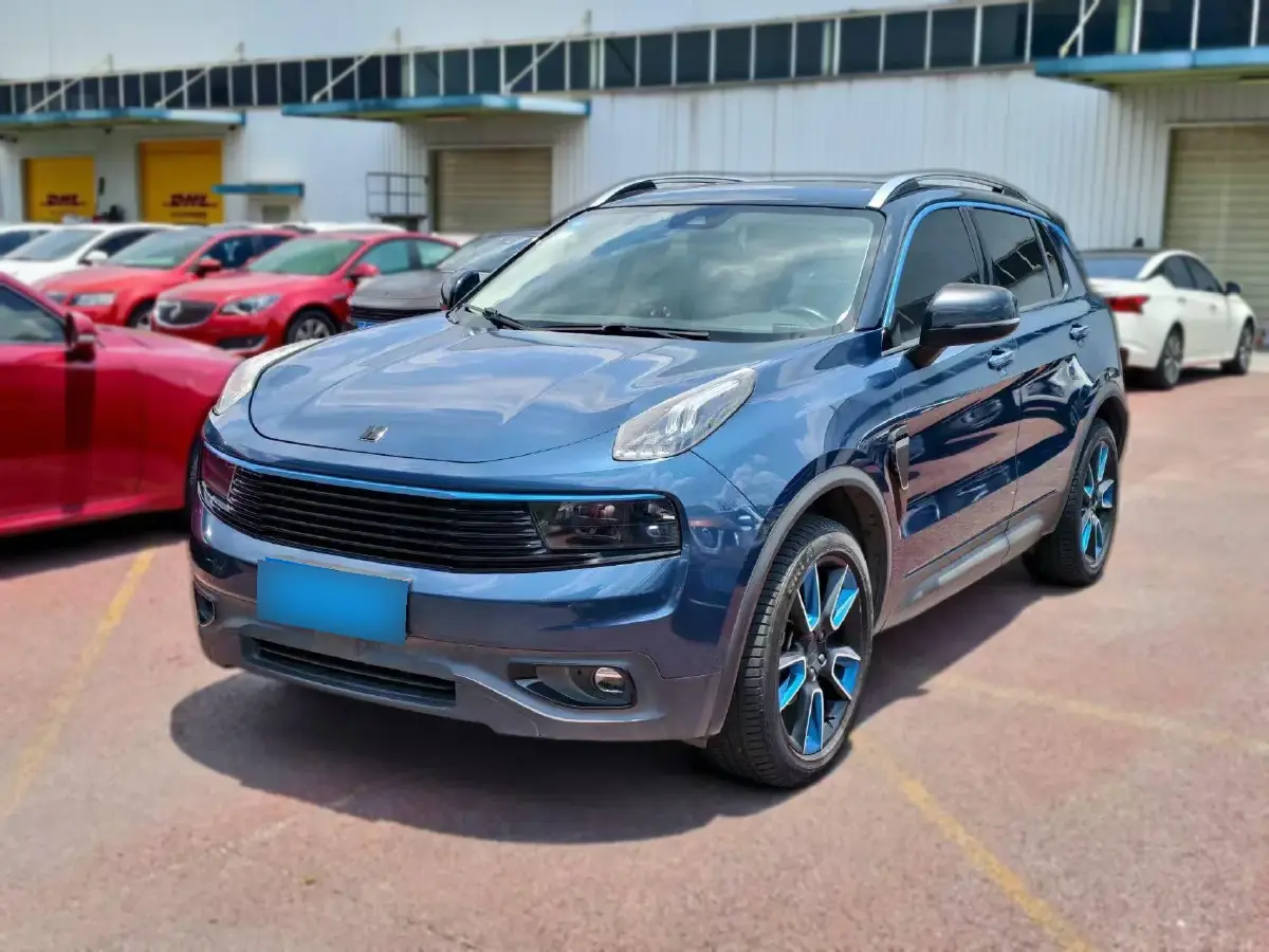 2018 LYNK&CO 01 2.0T 190HP L4 6AT