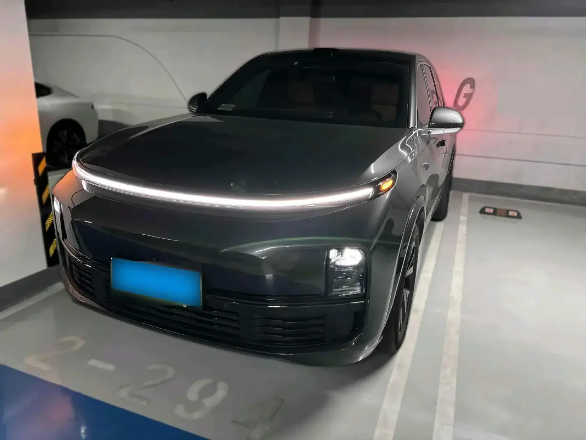 2023 Li L8 Range Extended 154HP REEV 40.9KWH