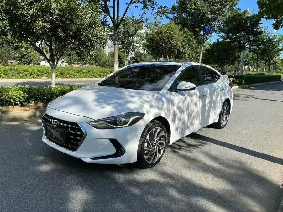 2019 Hyundai Elantra 1.4T 130HP L4 7DCT