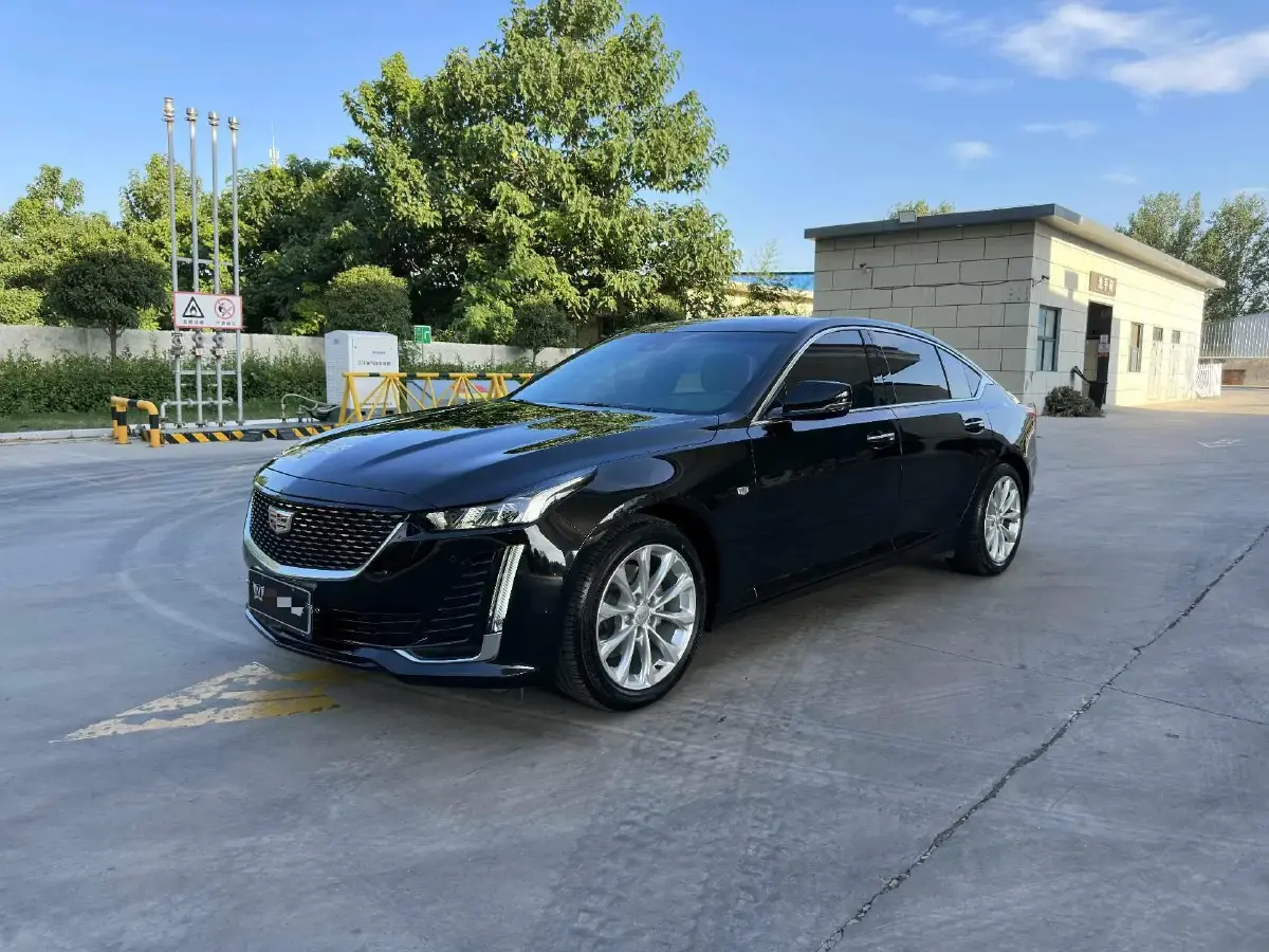 2023 Cadillac CT5 2.0T 237HP L4 10AT