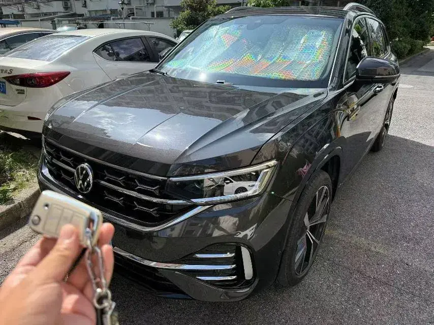 2023 Volkswagen Tayron 2.0T 220HP L4 7DCT