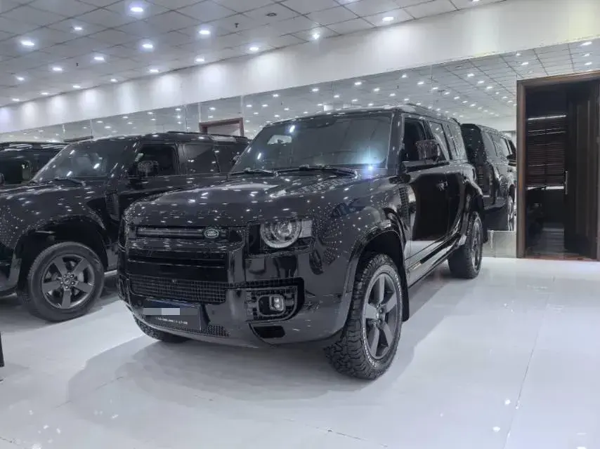 2024 Land Rover Defender 3.0T 400HP L6 8AT