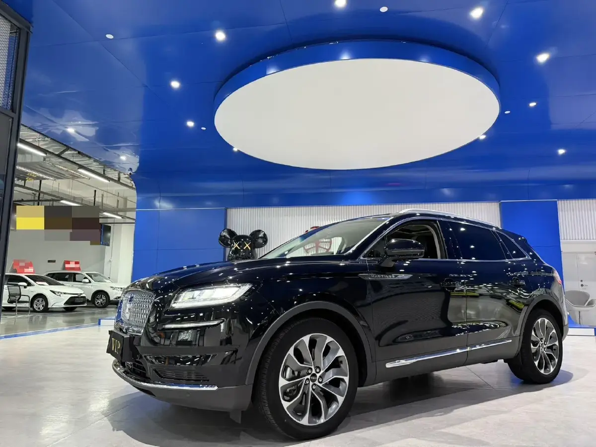 2021 Lincoln Nautilus 2.0T 245HP L4 8AT