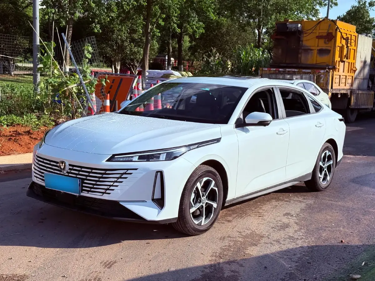 2025 ChangAn Eado 1.5T 170HP L4 7DCT