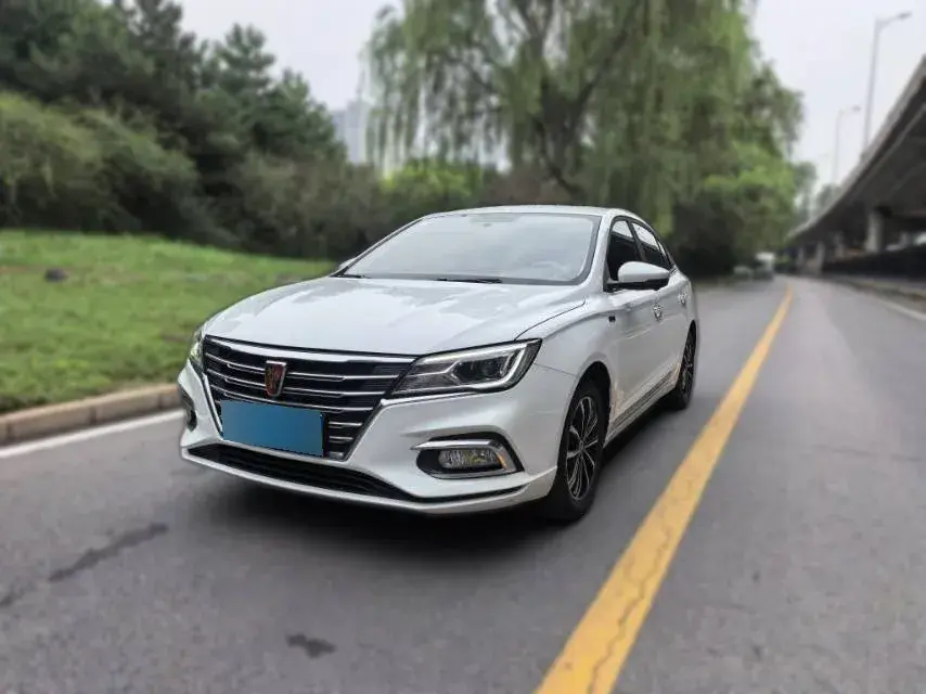 2019 Roewe i5 1.5L 120HP L4 CVT
