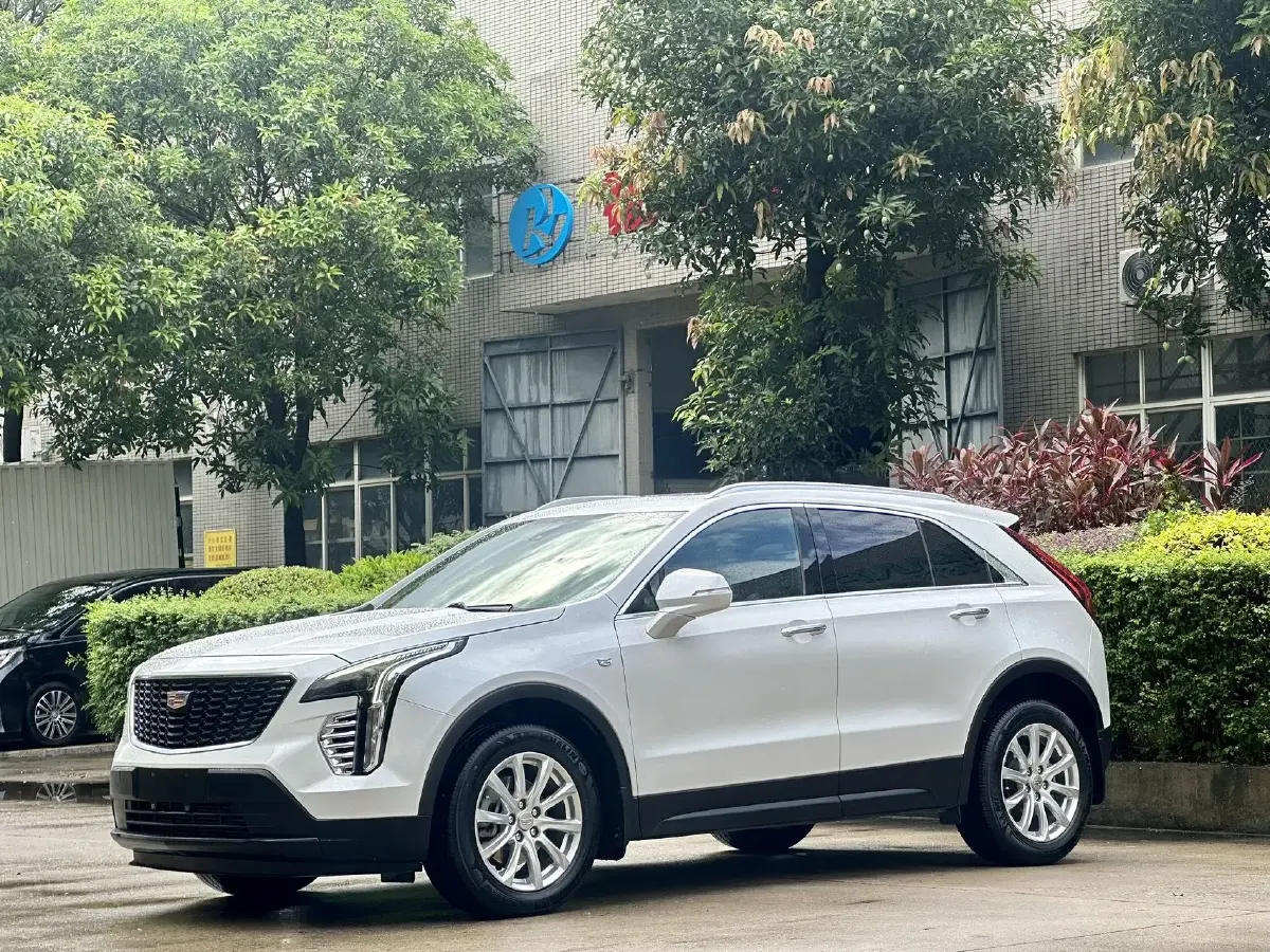 2021 Cadillac XT4 2.0T 237HP L4 9AT