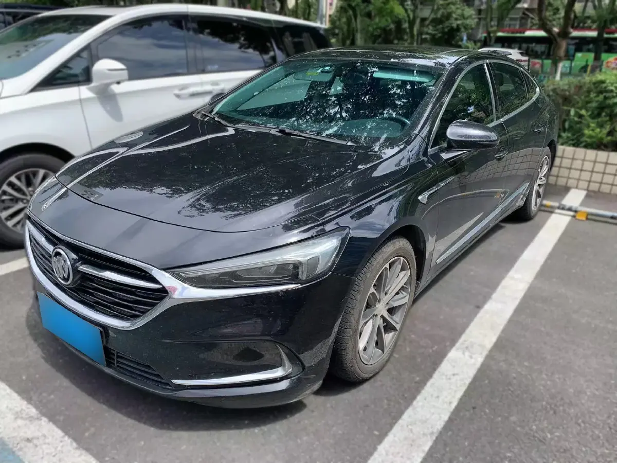 2022 Buick Larcosse 2.0T 237HP L4 9AT