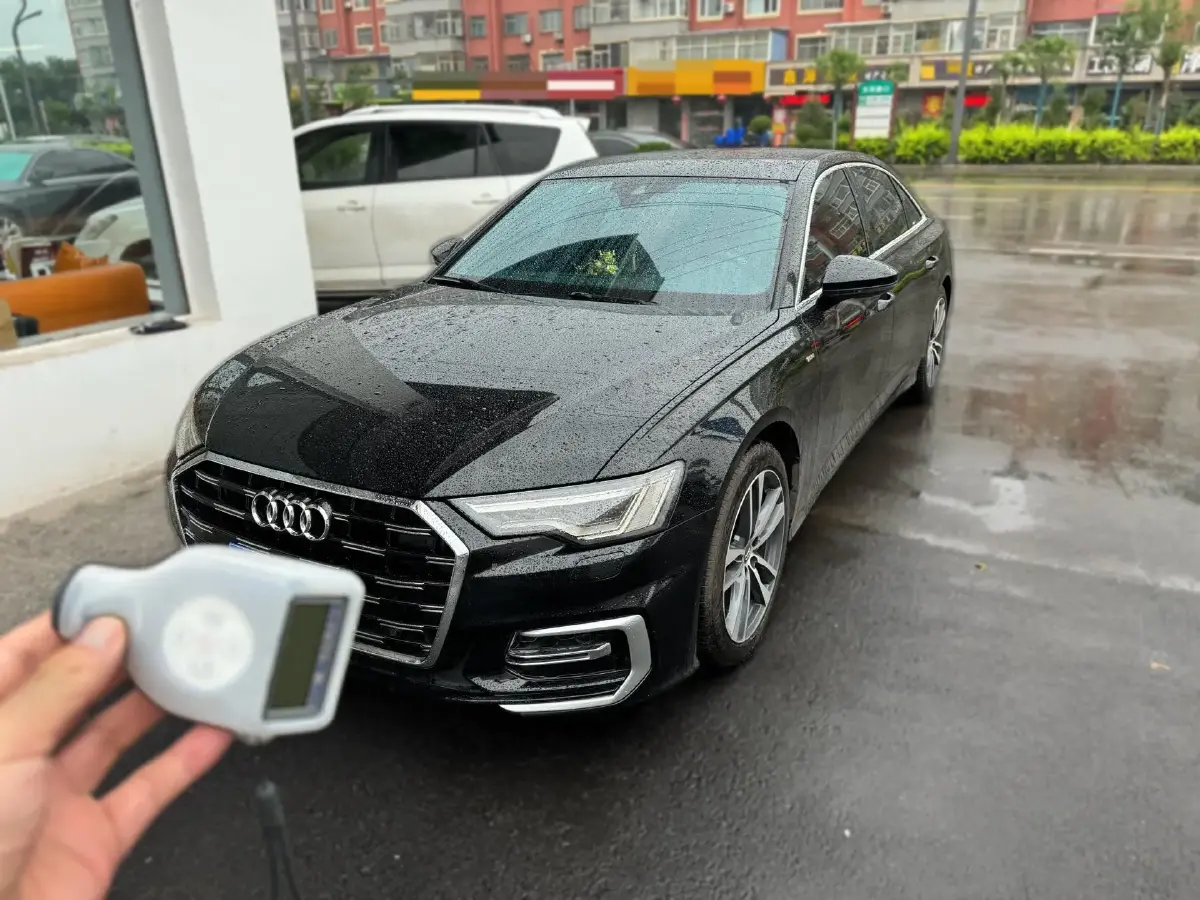 2021 Audi A6L 2.0T 190HP L4 7DCT