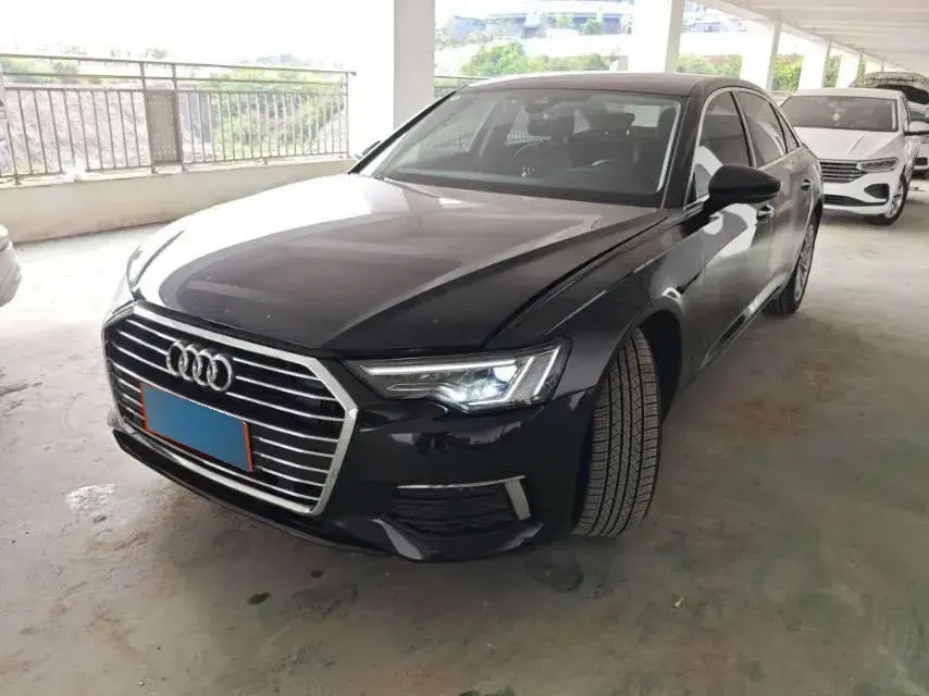 2022 Audi A6L 2.0T 190HP L4 7DCT