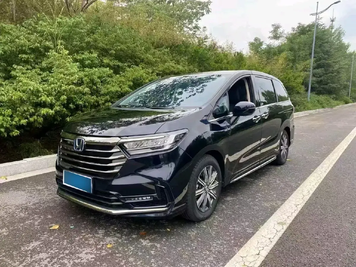 2022 Honda Odyssey 2.0L 146HP L4 E-CVT Hybrid