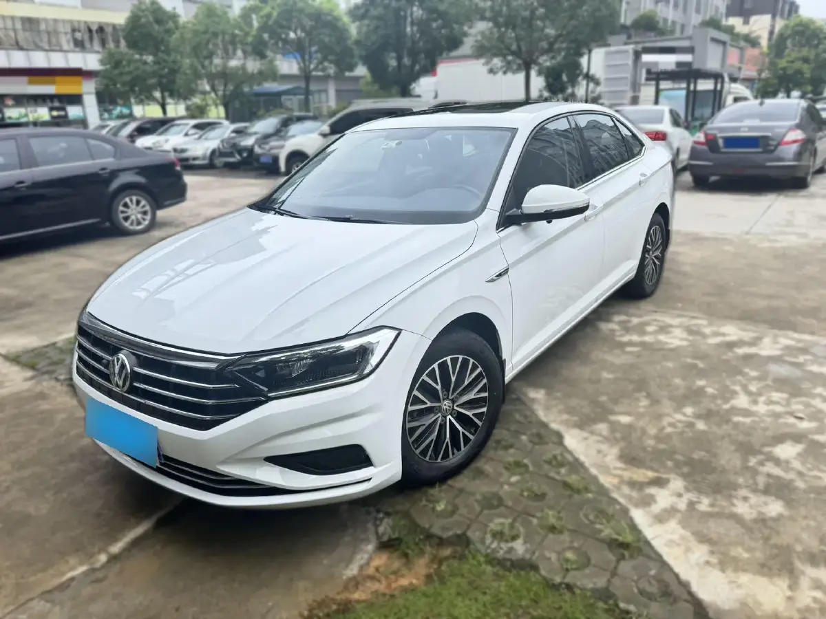 2020 Volkswagen Sagitar 1.2T 116HP L4 5MT