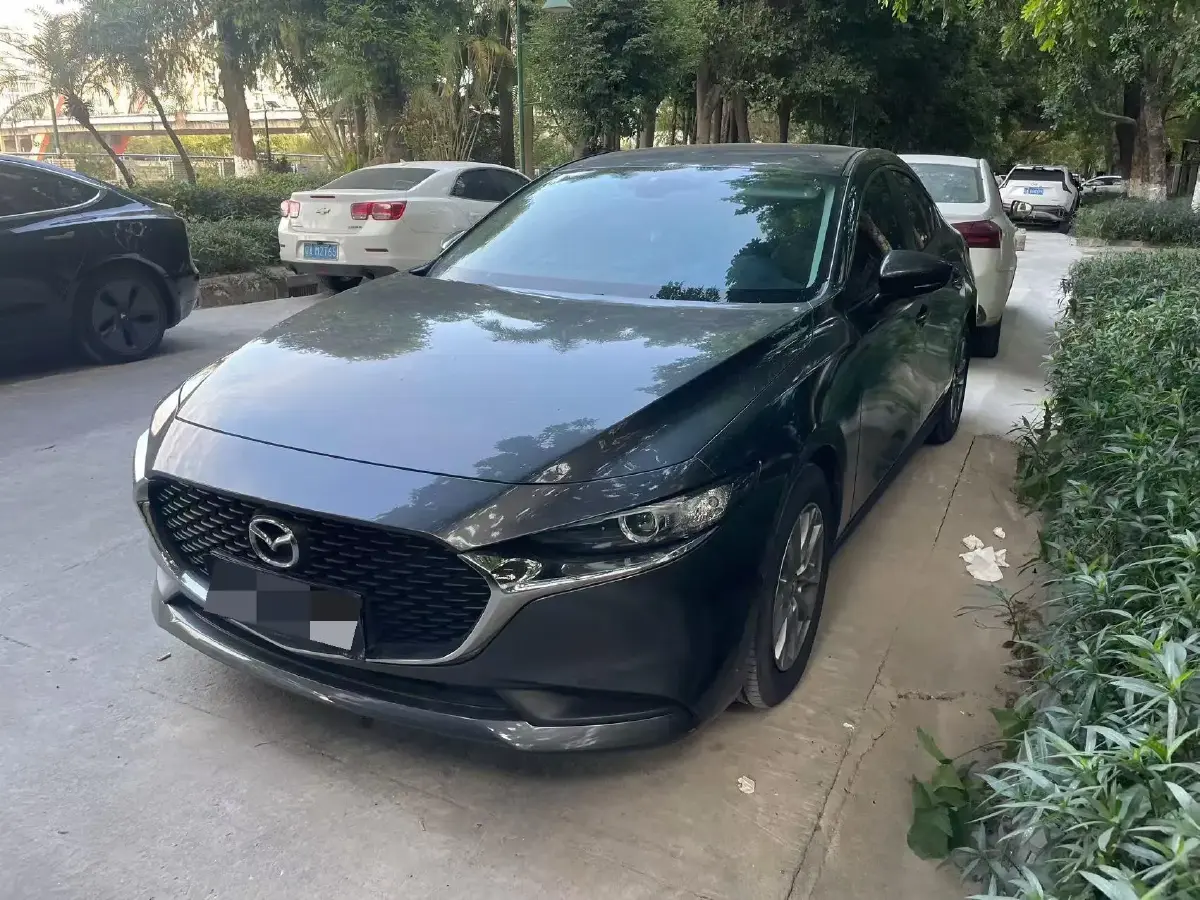 2021 Mazda 3 Axela 2.0L 158HP L4 6AT