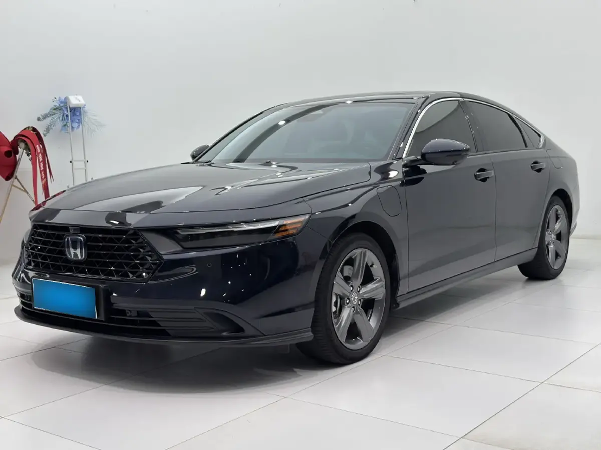 2023 Honda Accord 2.0L 148HP L4 E-CVT PHEV 17.7KWH