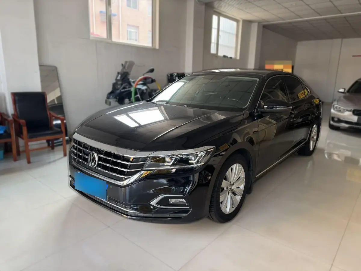 2019 Volkswagen Passat 2.0T 186HP L4 7DCT