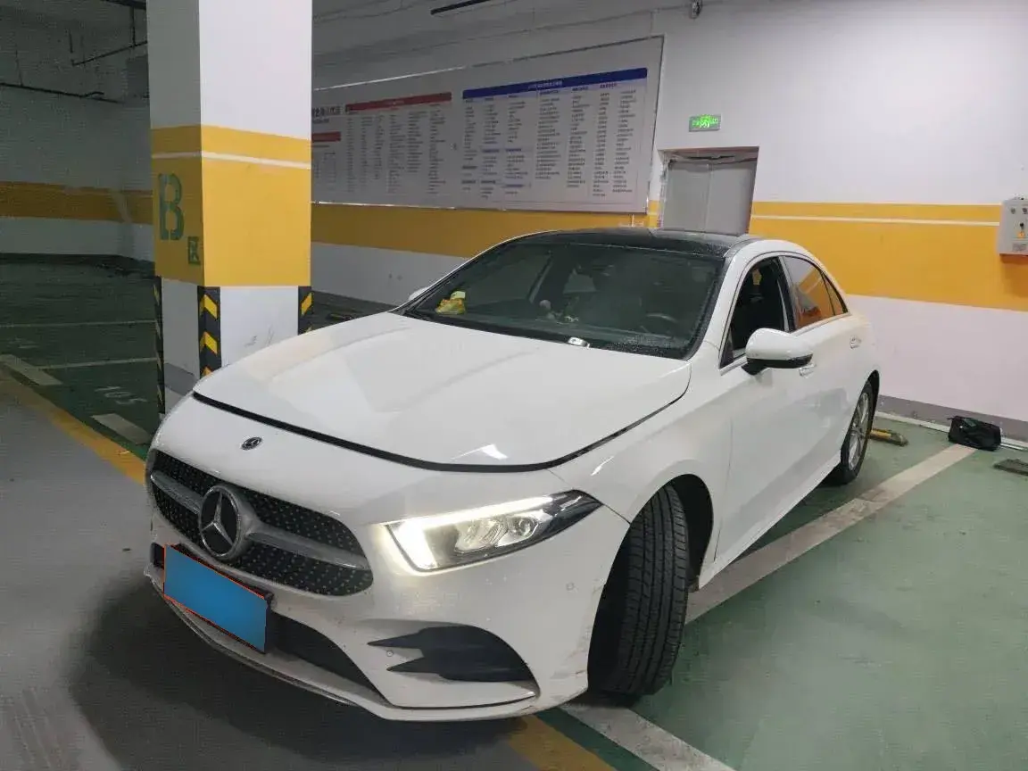 2021 Mercedes-Benz A Class 1.3T 163HP L4 7DCT