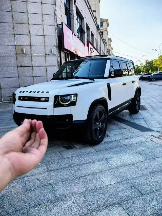 2022 Land Rover Defender 3.0T 400HP L6 8AT