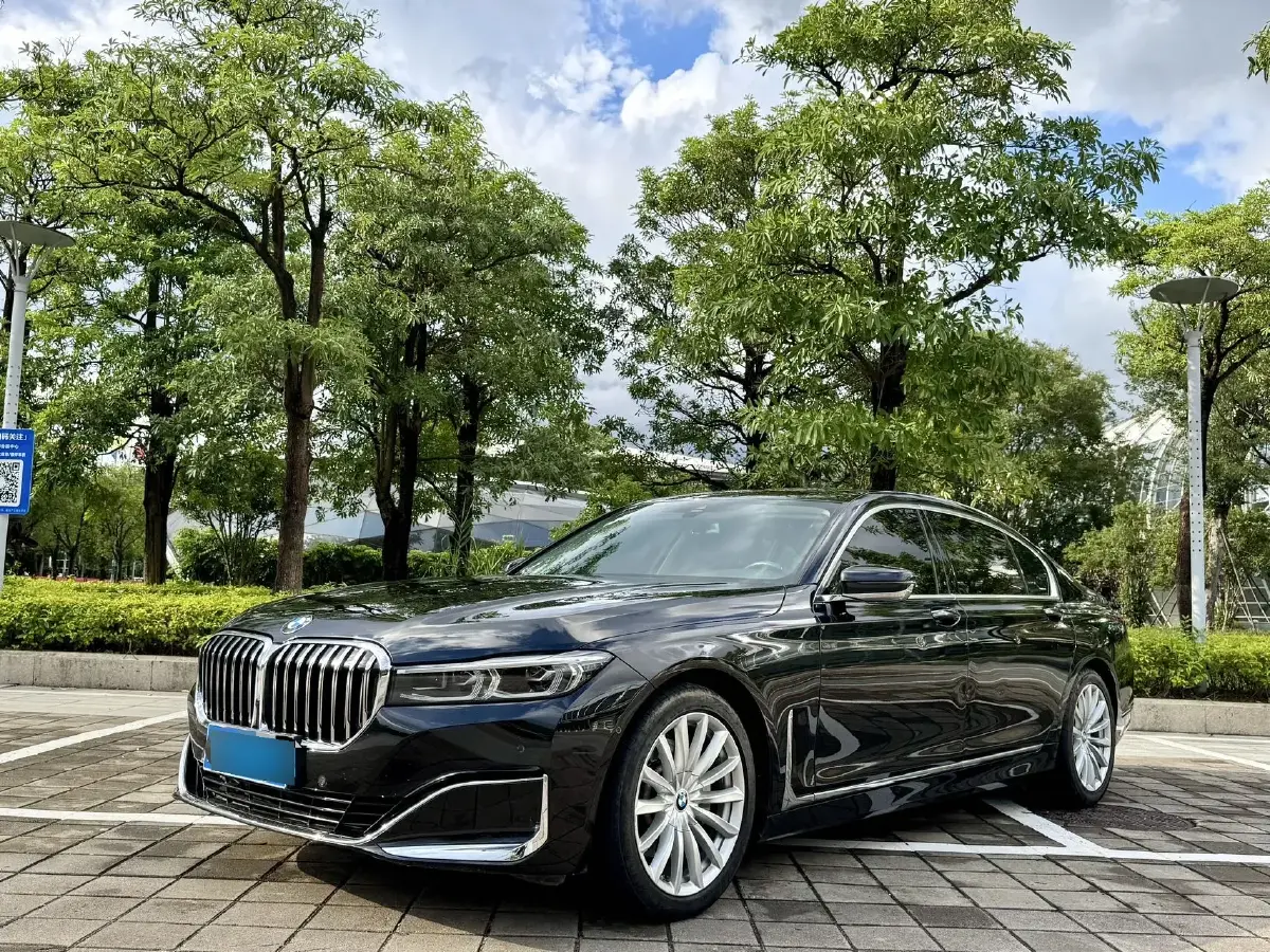 2019 BMW 7 Series 2.0T 265HP L4 8AT