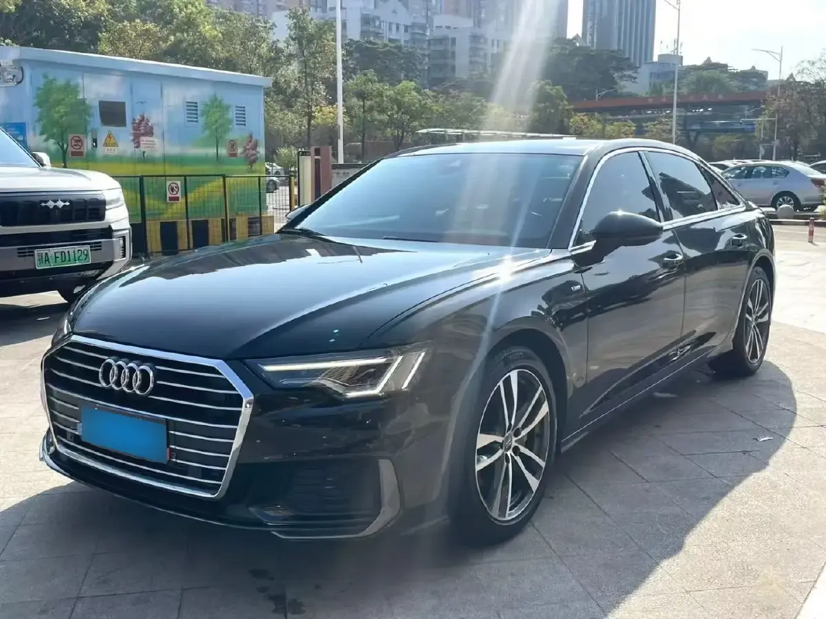 2021 Audi A6L 2.0T 190HP L4 7DCT