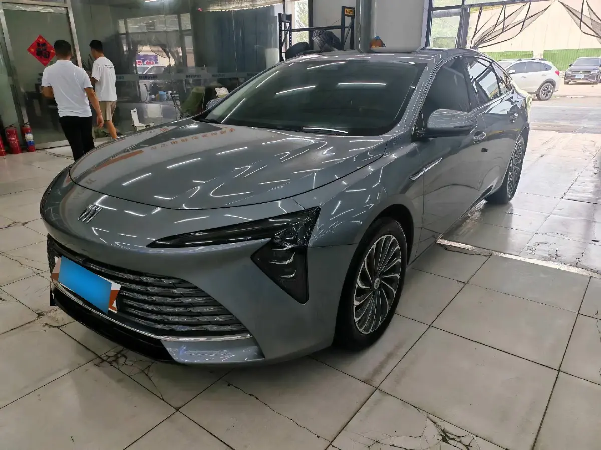 2023 Buick Larcosse 2.0T 237HP L4 9AT