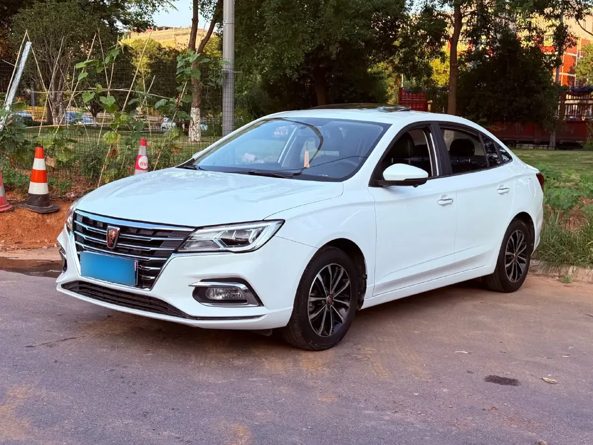 2021 Roewe i5 1.5L 120HP L4 CVT