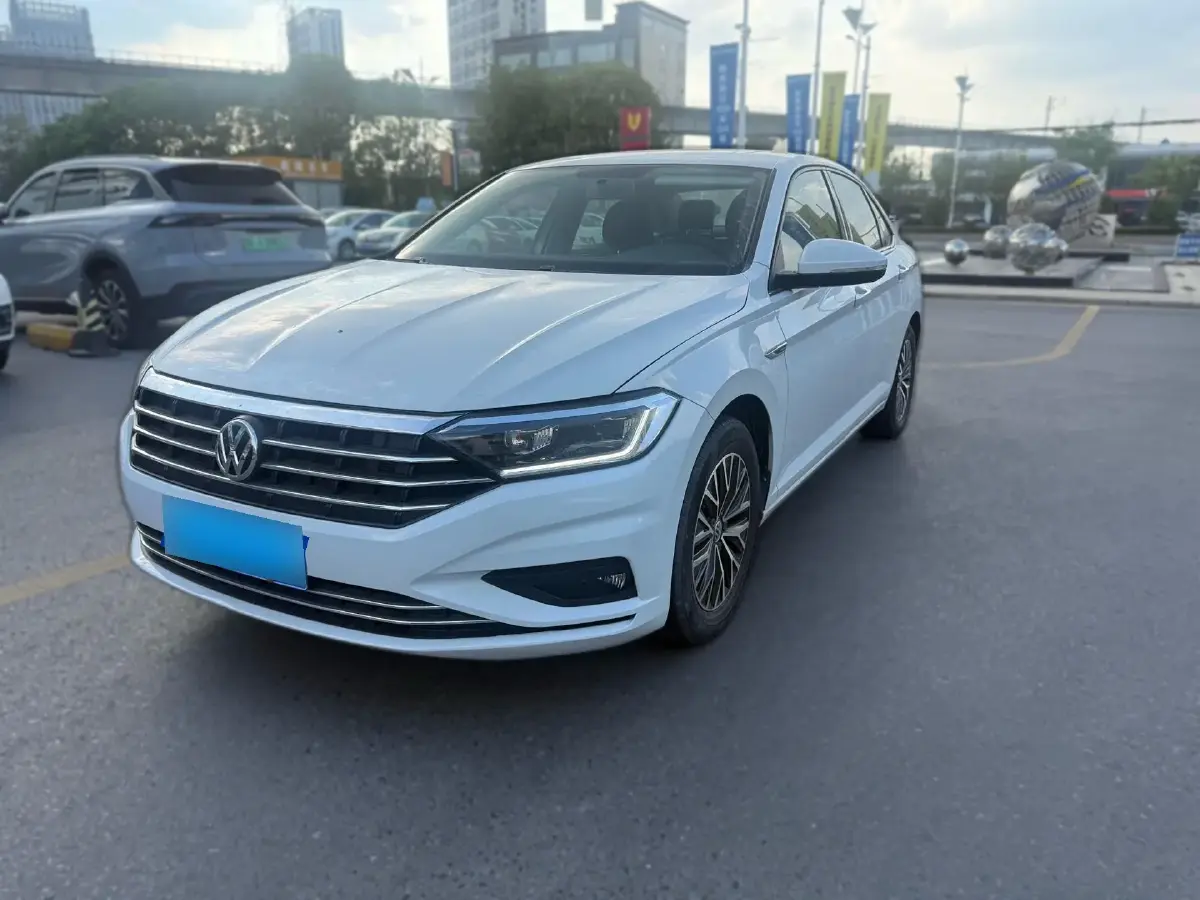 2021 Volkswagen Sagitar 1.4T 150HP L4 7DCT