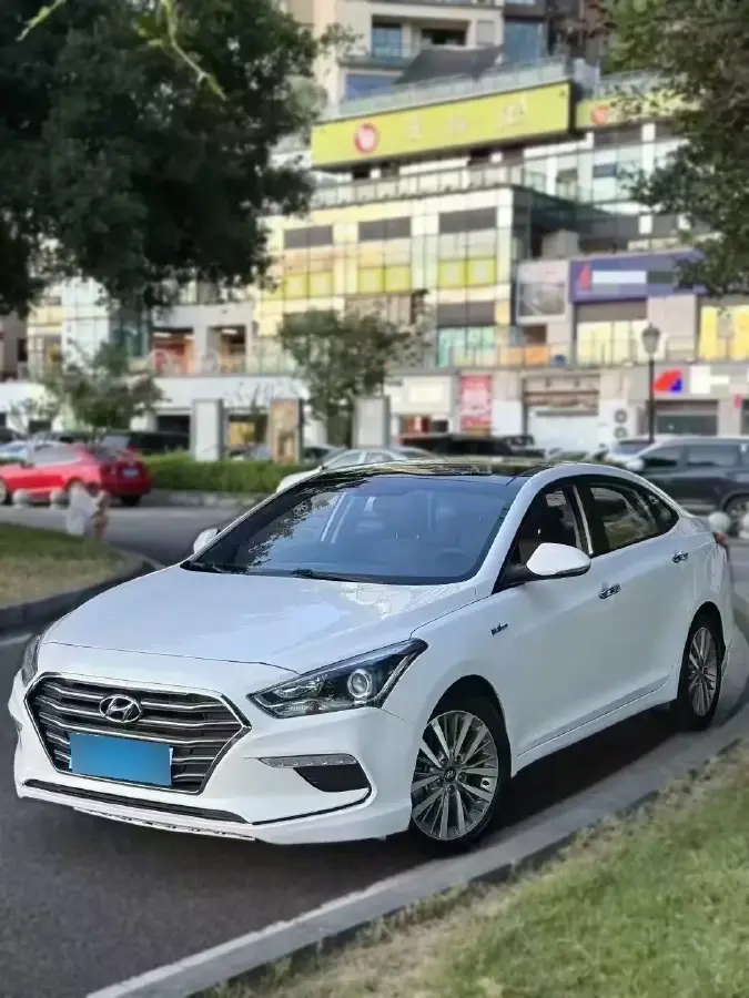 2017 Hyundai Mistra 1.6T 175HP L4 7DCT 2017 Hyundai Mistra 1.6T 175HP L4 7DCT