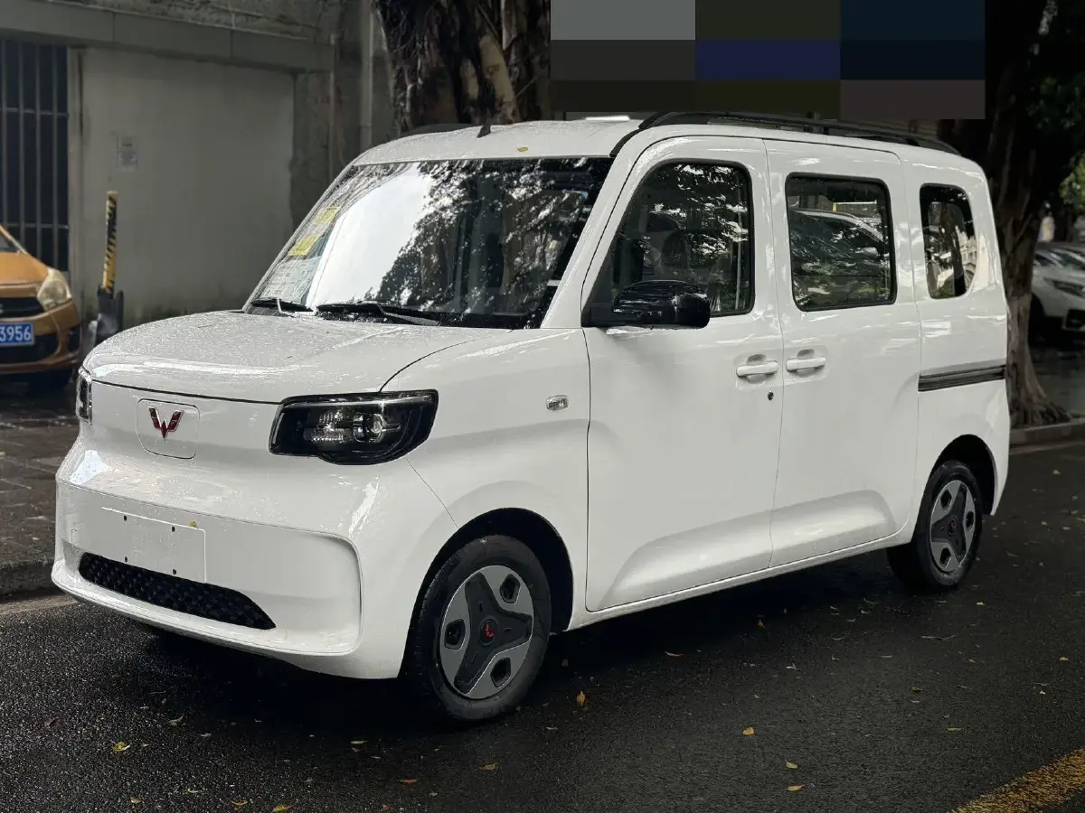 2025 WuLing ZhiGuang BEV 17.7KWH